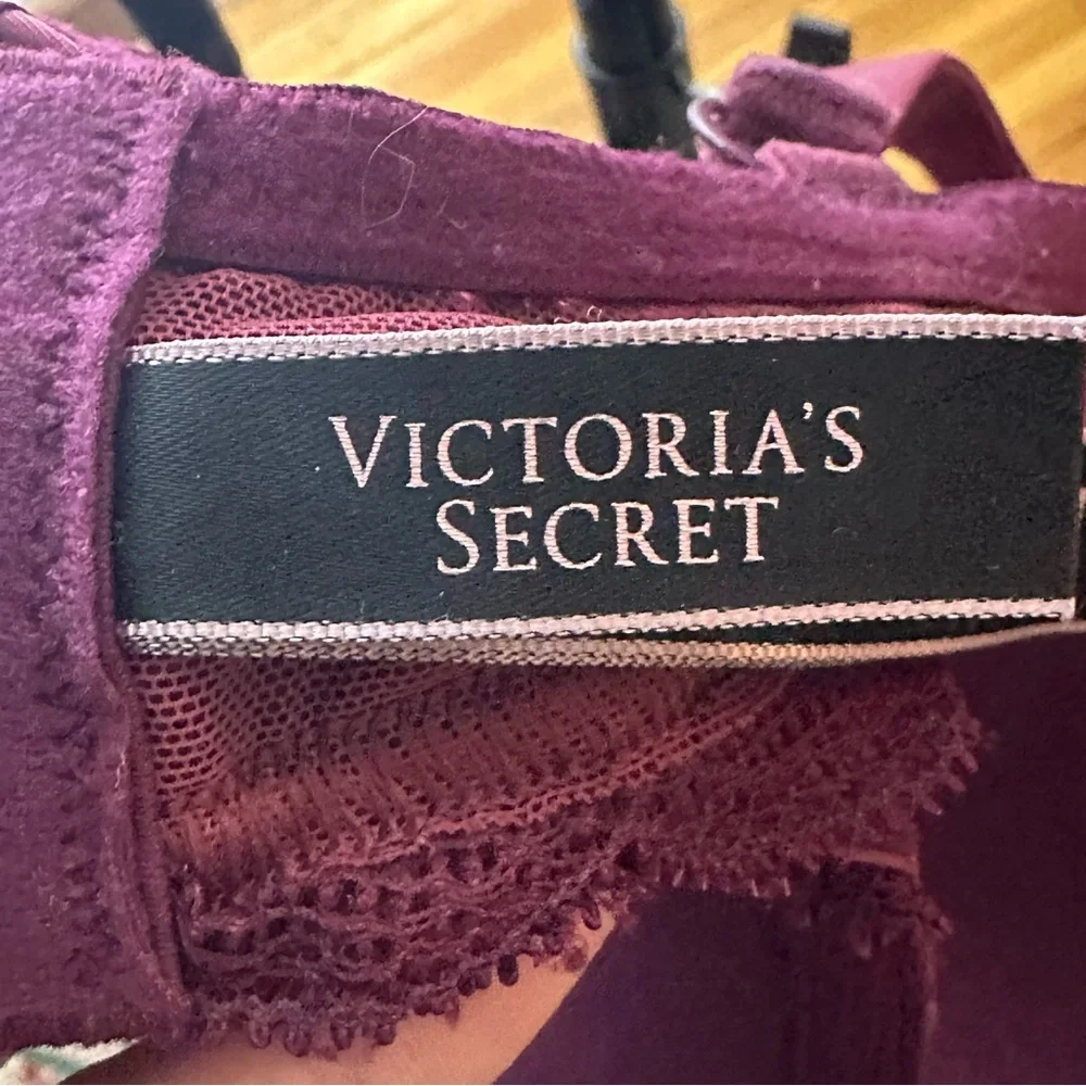 Victoria's Secret Very Sexy Push Up Bra Plus